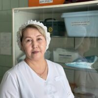 Уже не дышала. Оренбургский фельдшер спасла жизнь умирающей односельчанке